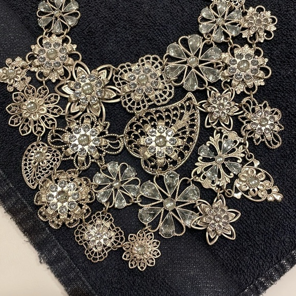 Banana Republic glitzy Bibb necklace O/S - Picture 6 of 10